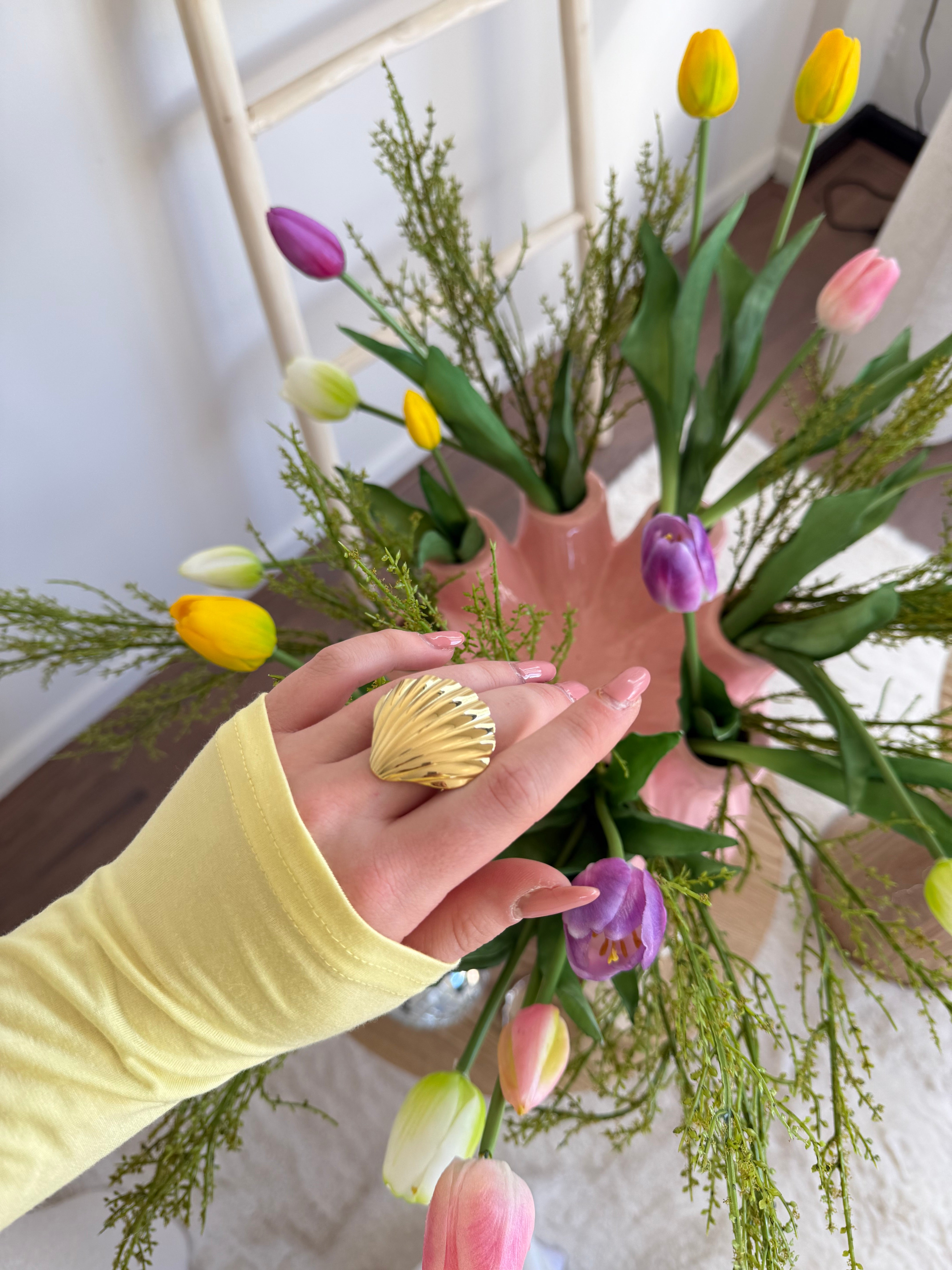 Shell & sunlight ring