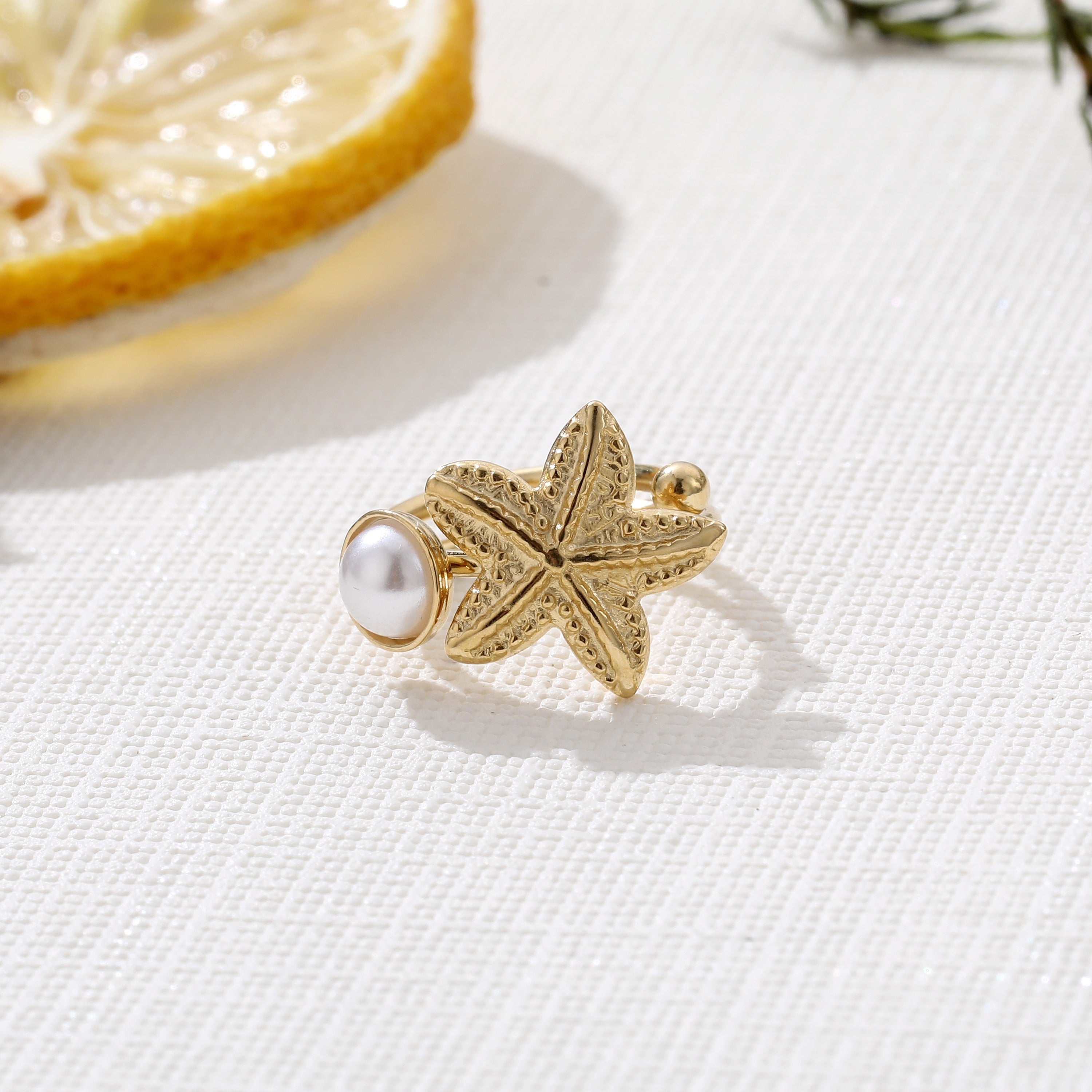 Starfish shine ring