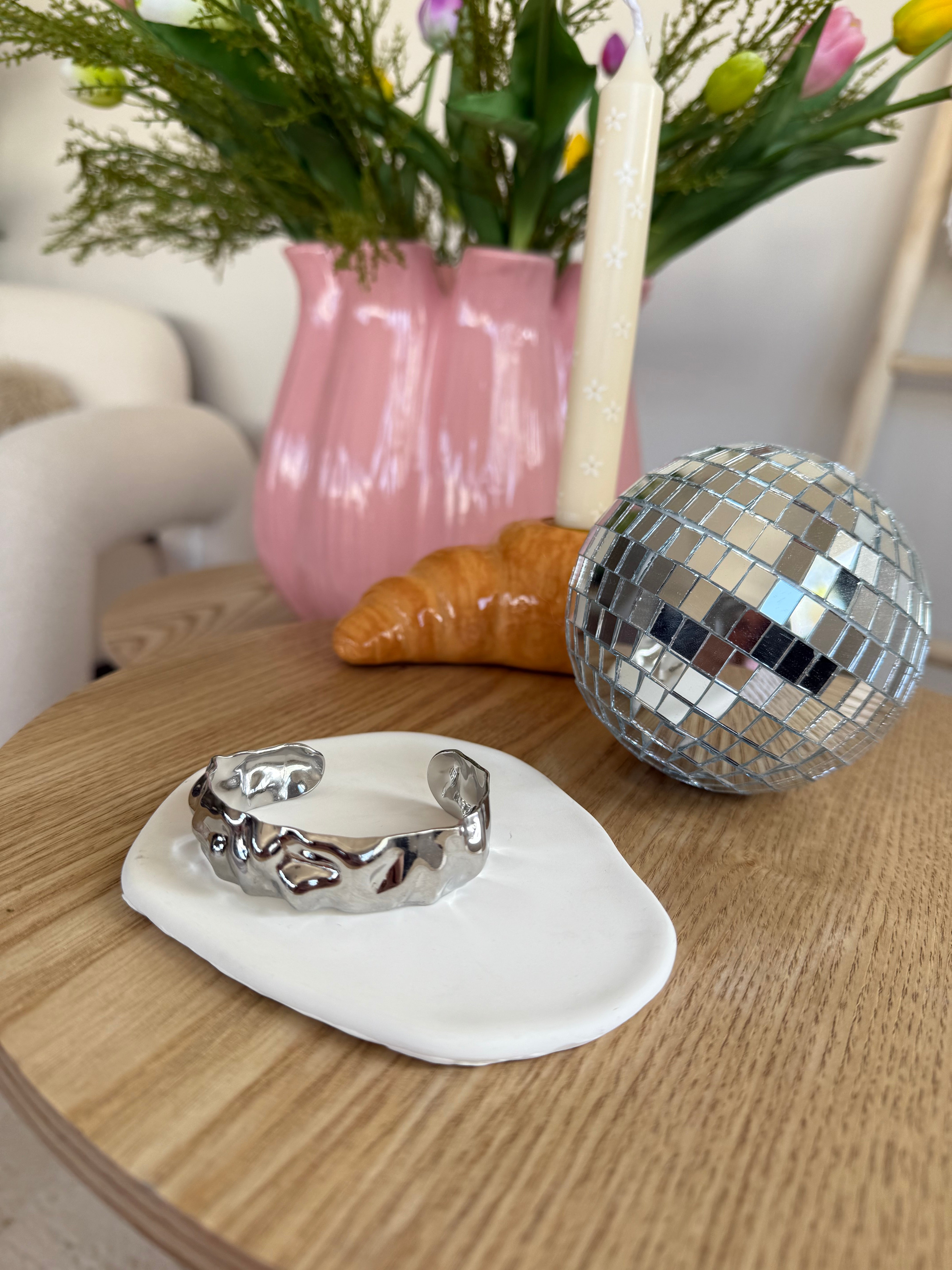 Waves of elegance bangle