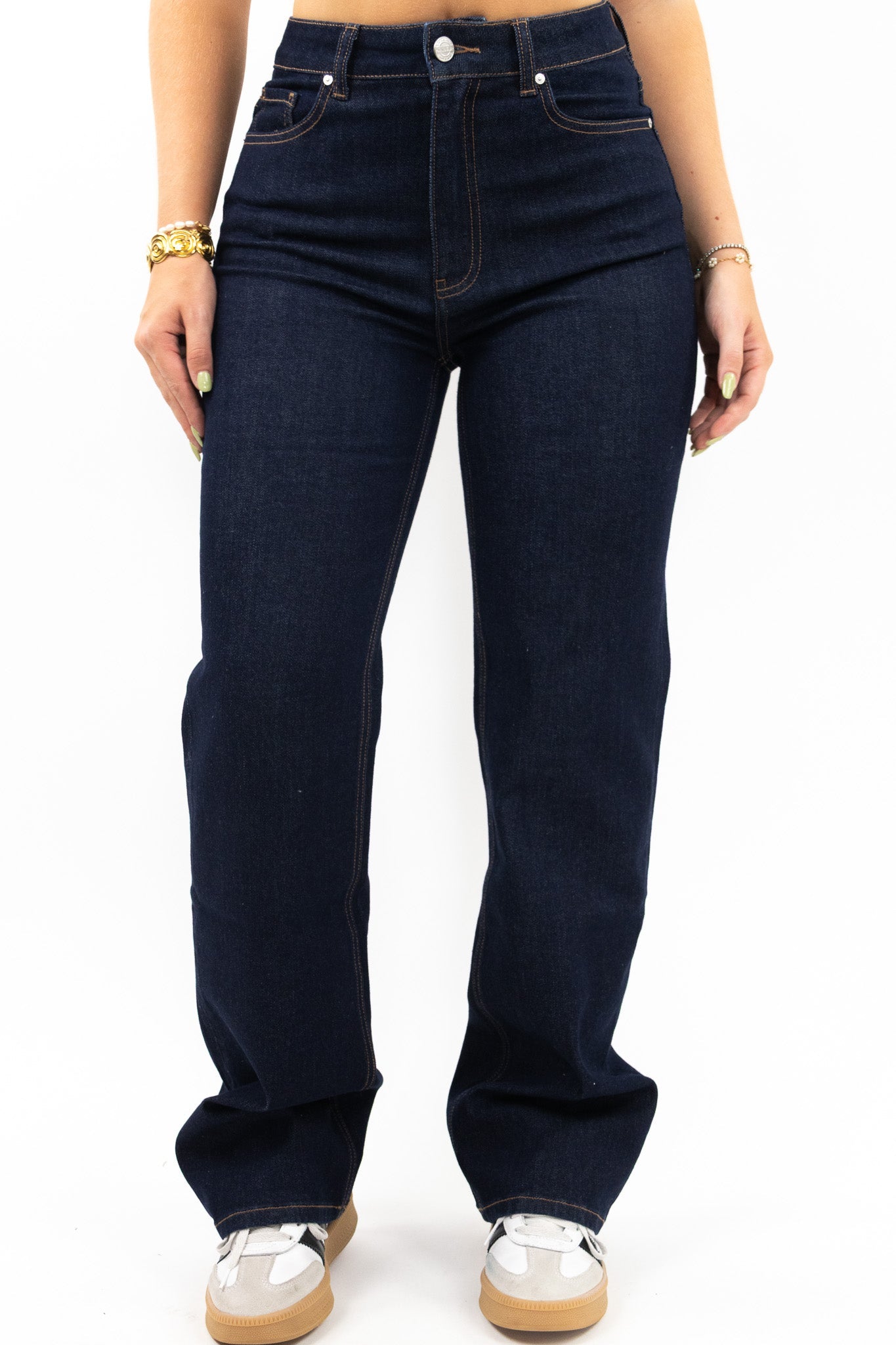 The Essential Wide Leg Jeans