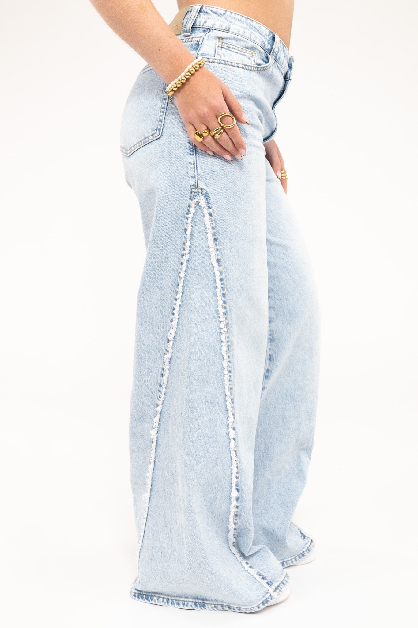 Frayed Detail Wide Leg Jeans