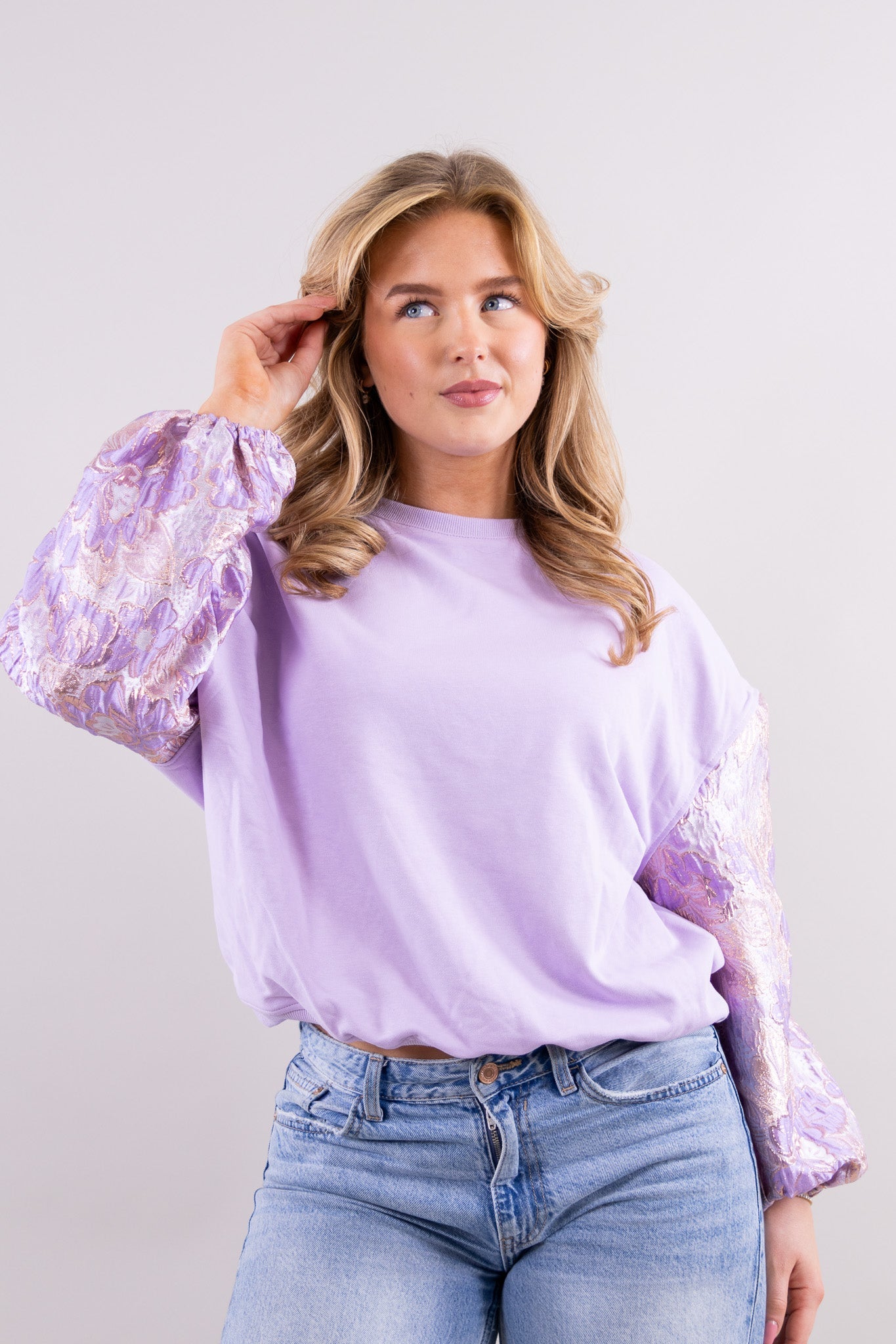 Joya flower sweater