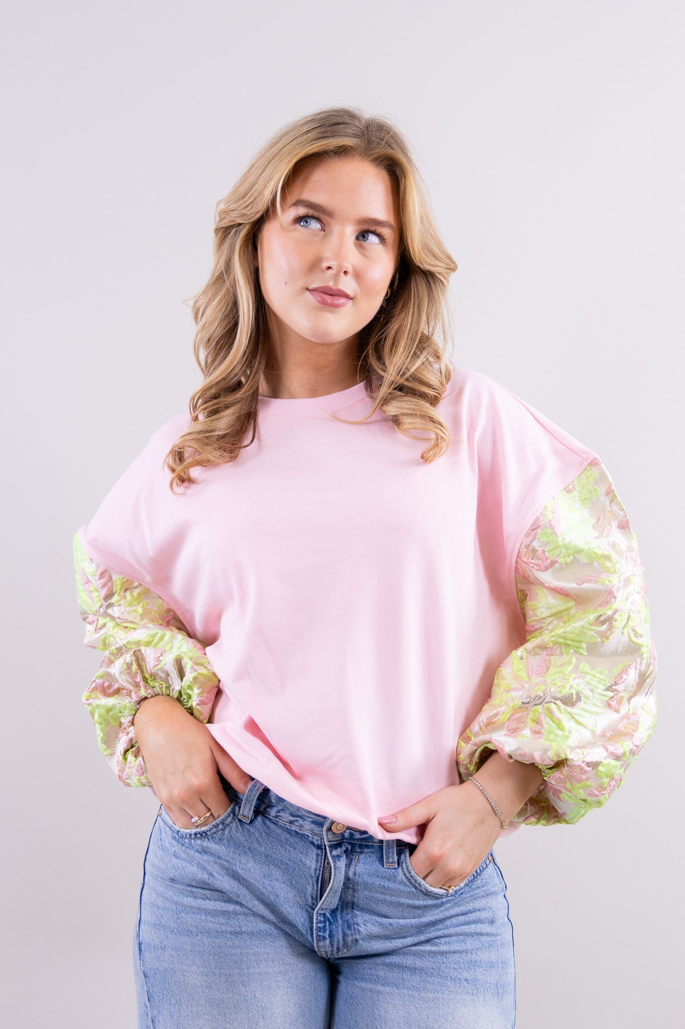 Joya flower sweater