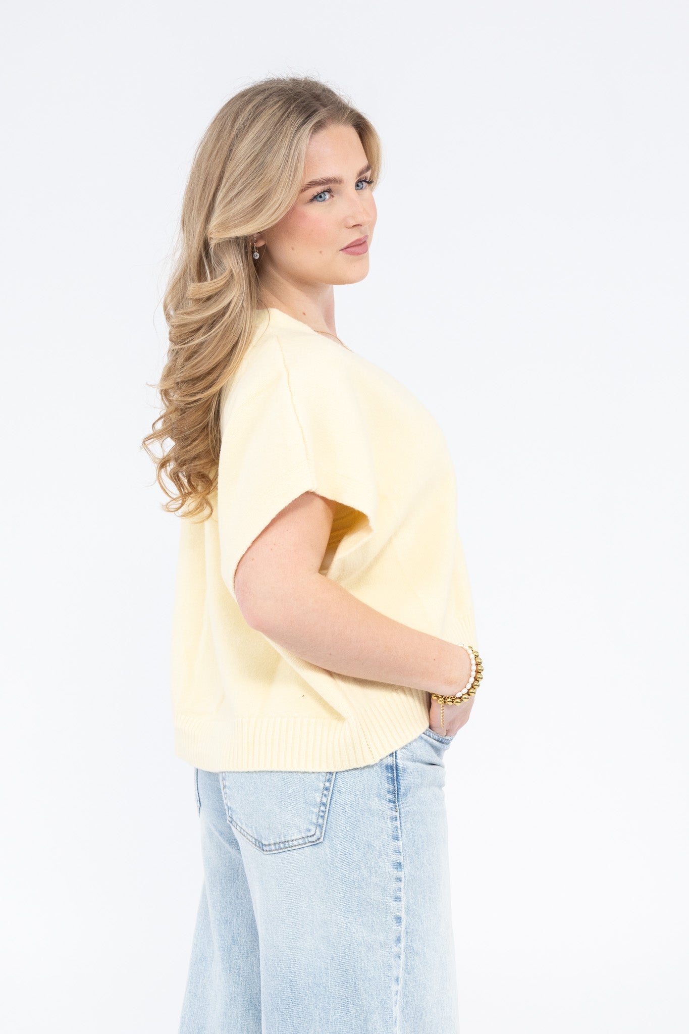 Short Sleeve Knit Cardigan