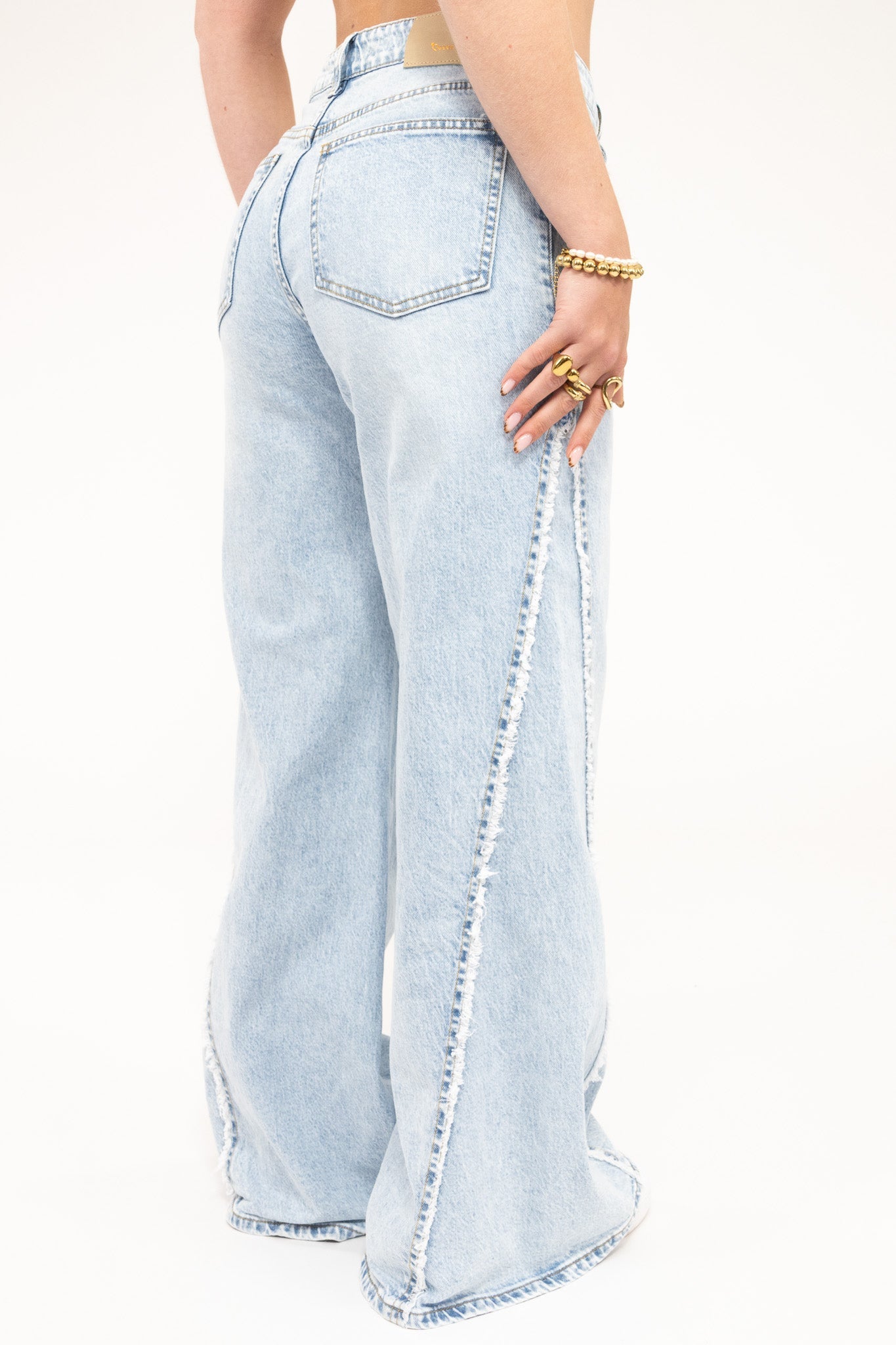 Frayed Detail Wide Leg Jeans